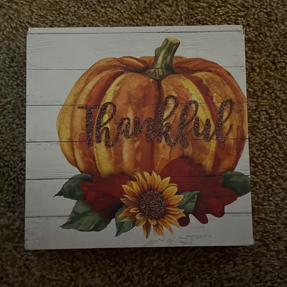 Square “Thankful” Pumpkin table or shelf sign, Fall /Thanksgiving